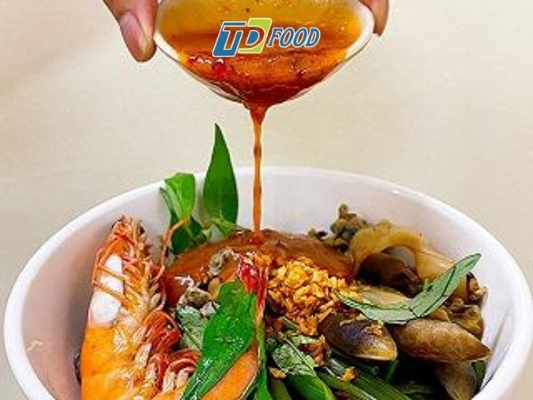 Sốt tomyum là gì và vì sao được ưa chuộng trong ẩm thực Việt?